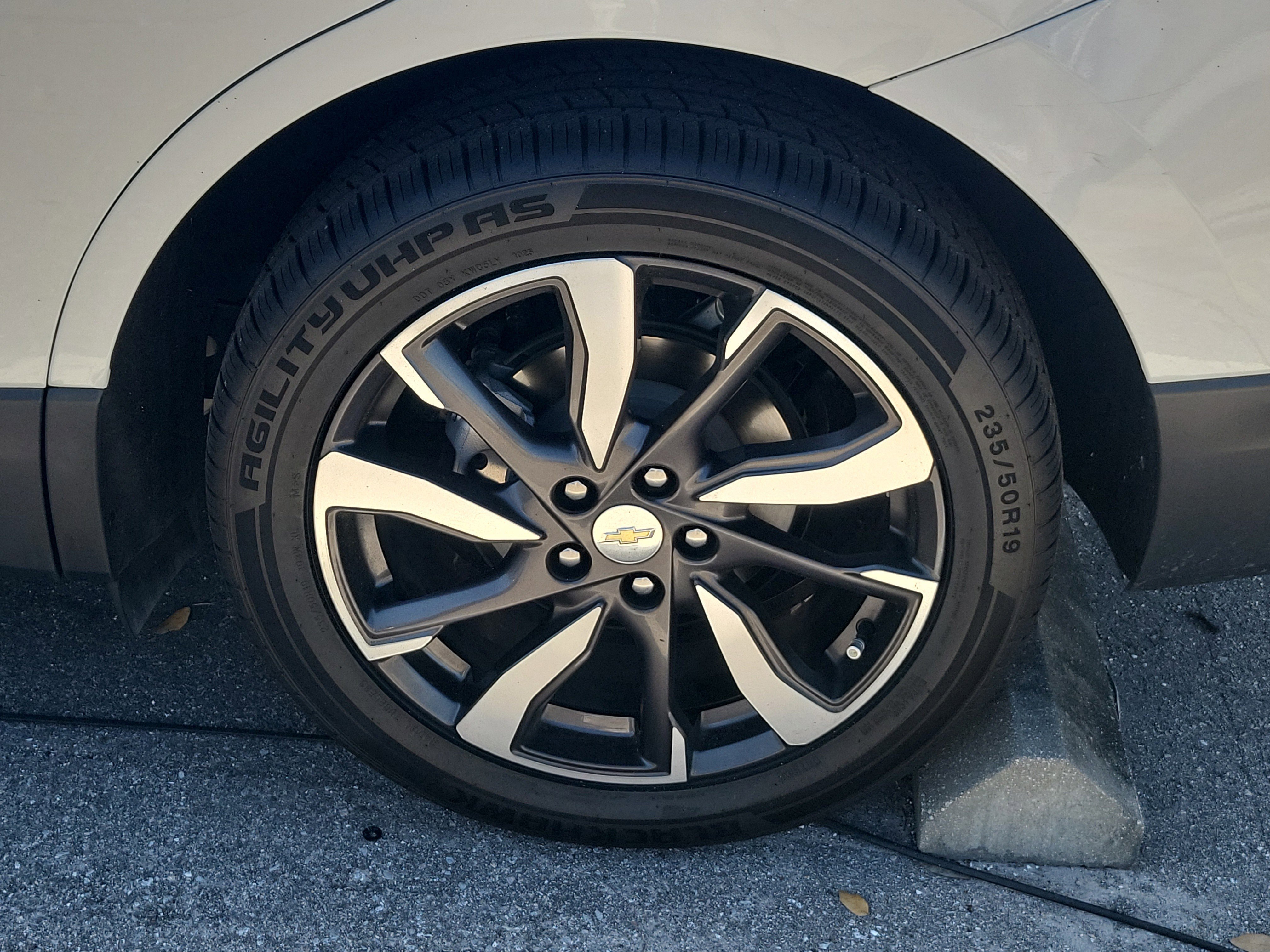 Used 2022 Chevrolet Equinox Premier image 5