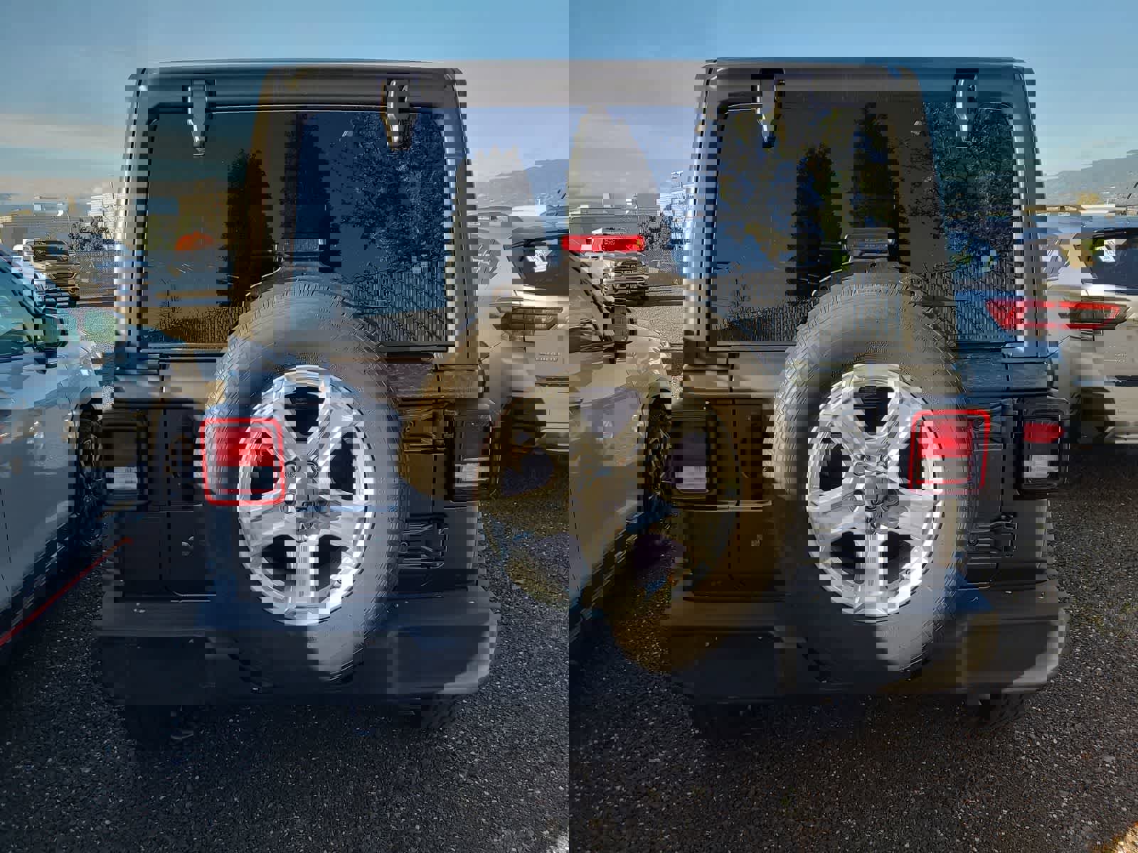 Used 2018 Jeep Wrangler Unlimited Sport S image 4