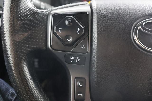 Used 2021 Toyota Tacoma TRD Off-Road AWD/4WD image 12