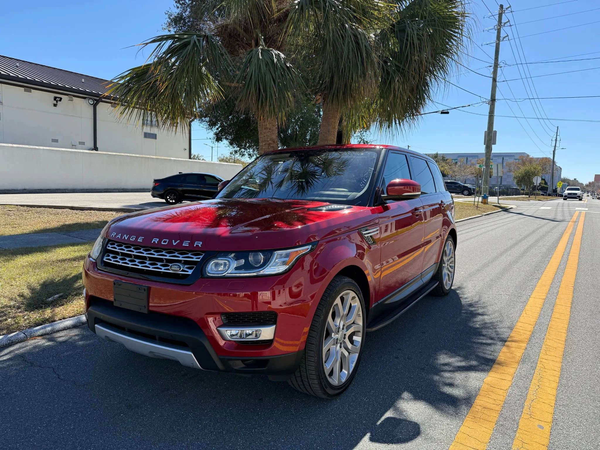 Used 2016 Land Rover Range Rover Sport HSE image 1