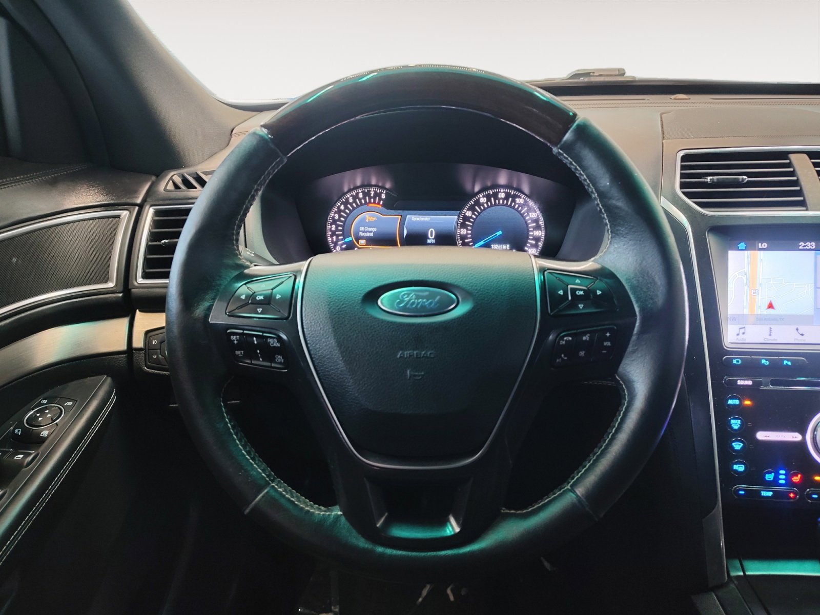 Used 2017 Ford Explorer Platinum AWD/4WD image 17