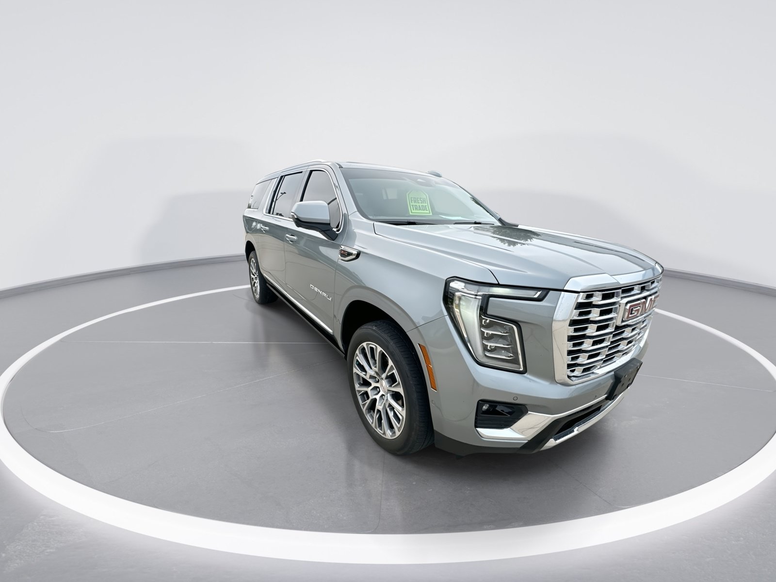 Certified 2025 GMC Yukon XL Denali w/ Denali Reserve Package AWD/4WD image 2