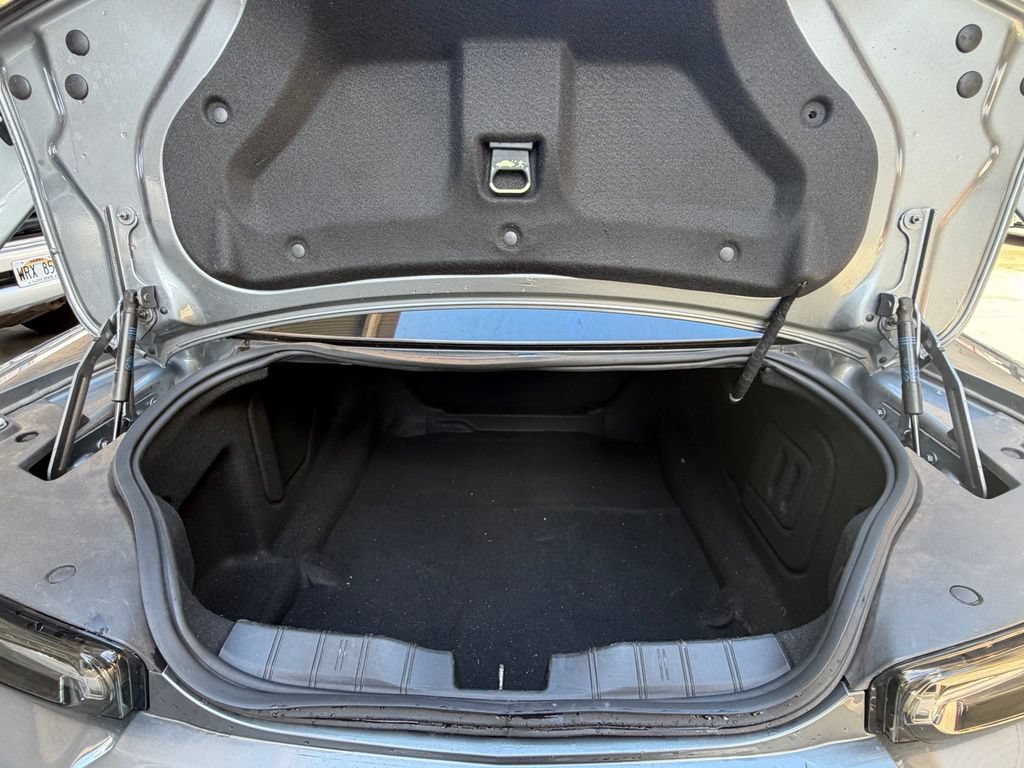 Used 2019 Chevrolet Camaro SS RWD image 16