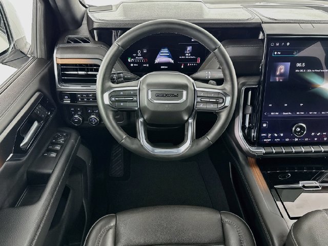 Used 2025 GMC Yukon Denali AWD/4WD image 14