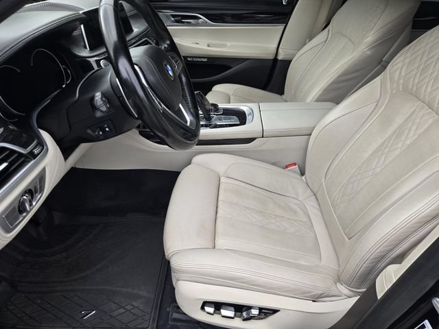 Used 2018 BMW 750i xDrive AWD/4WD image 12