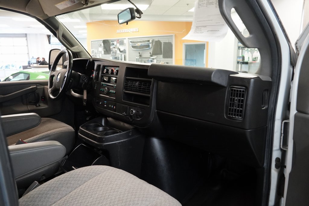 Used 2021 Chevrolet Express 2500 w/ Driver Convenience Package image 29