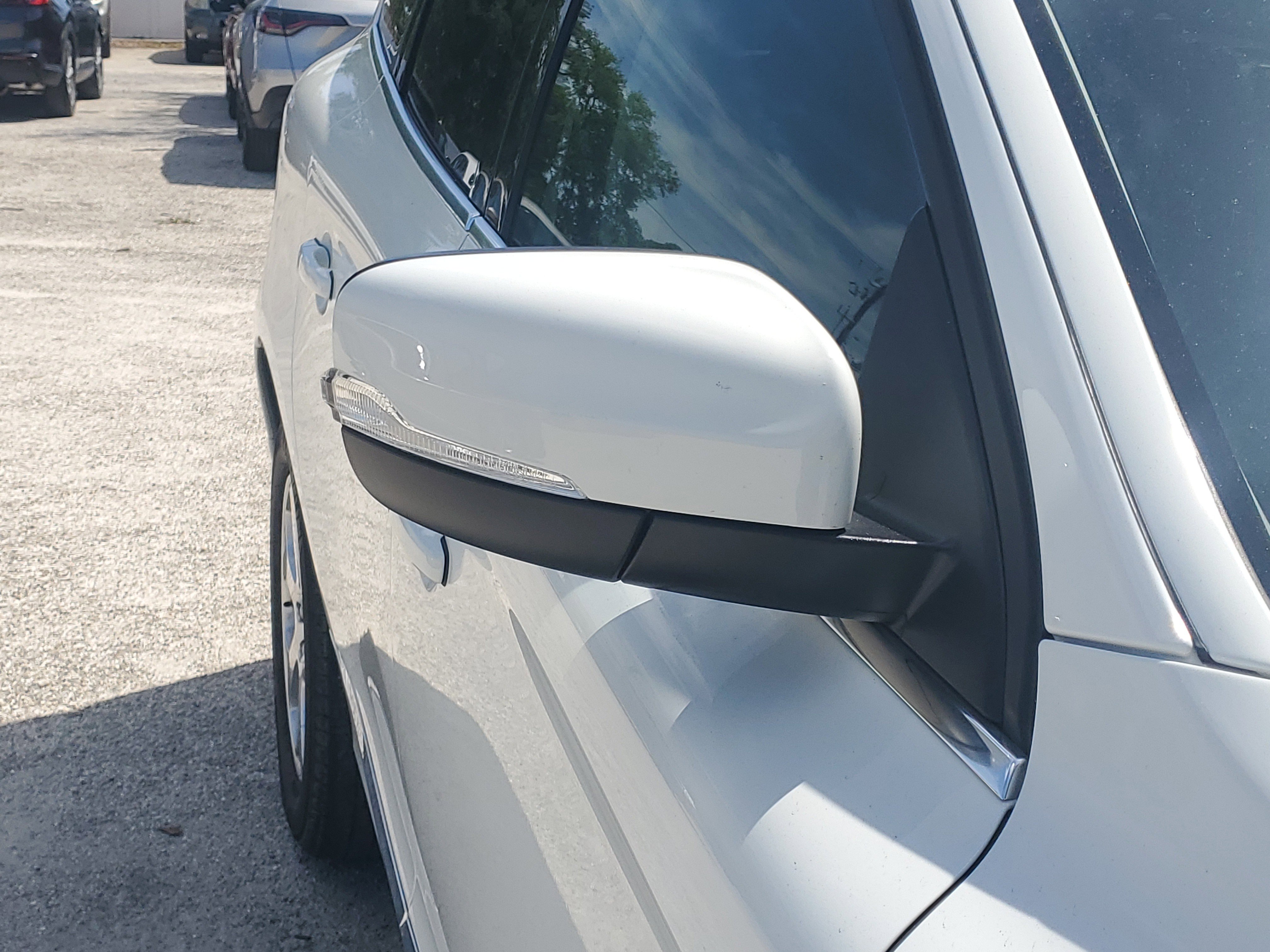 Used 2016 Volvo XC60 T5 Platinum w/ Climate Package image 5