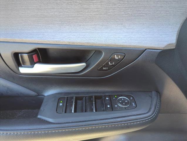 Used 2026 Toyota Grand Highlander Platinum image 11