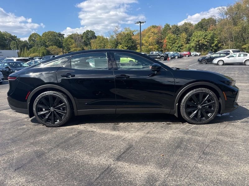 New 2026 Toyota Crown Nightshade image 2