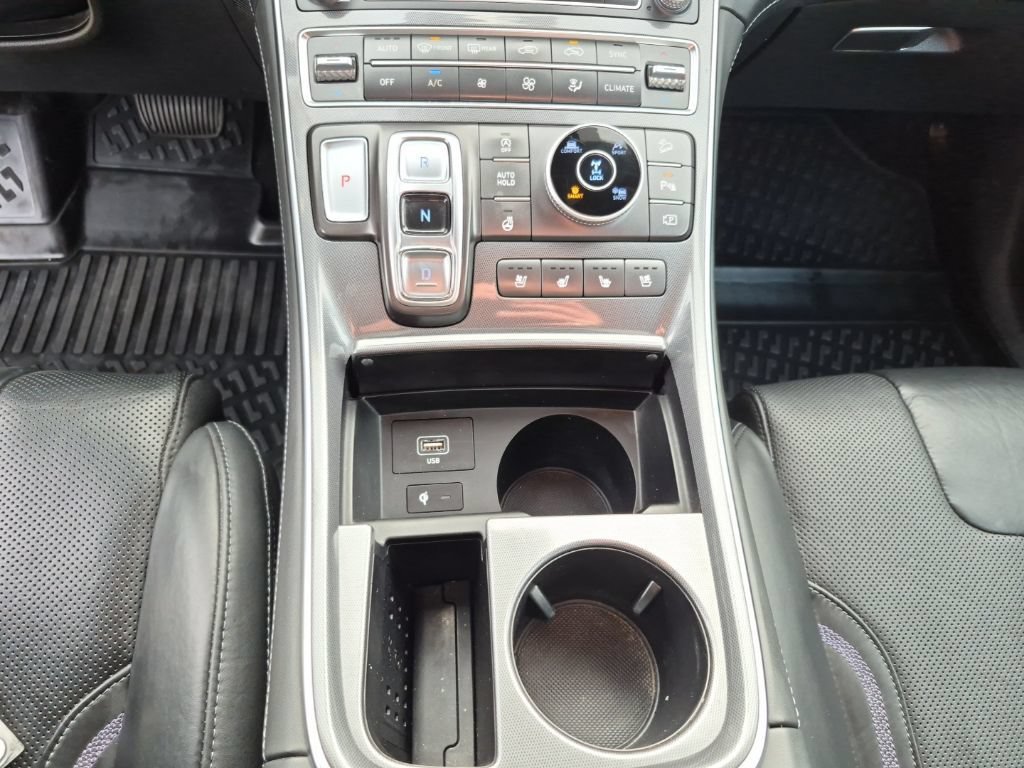 Used 2021 Hyundai Santa Fe Calligraphy AWD/4WD image 42
