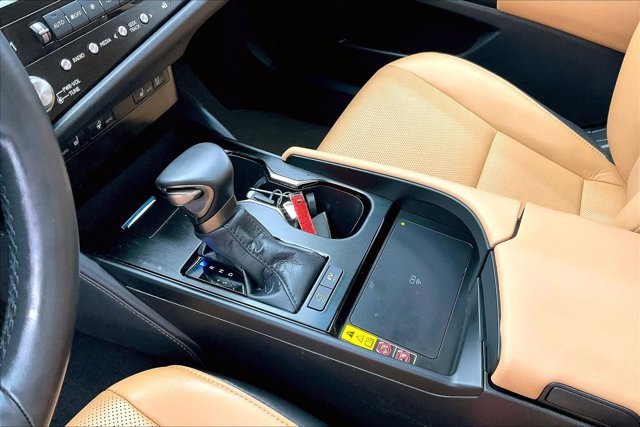 Used 2025 Lexus ES 300h w/ Premium Package image 17