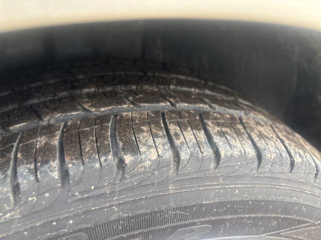 Used 2011 Ford Taurus SEL w/ 201A Rapid Spec Order Code image 7