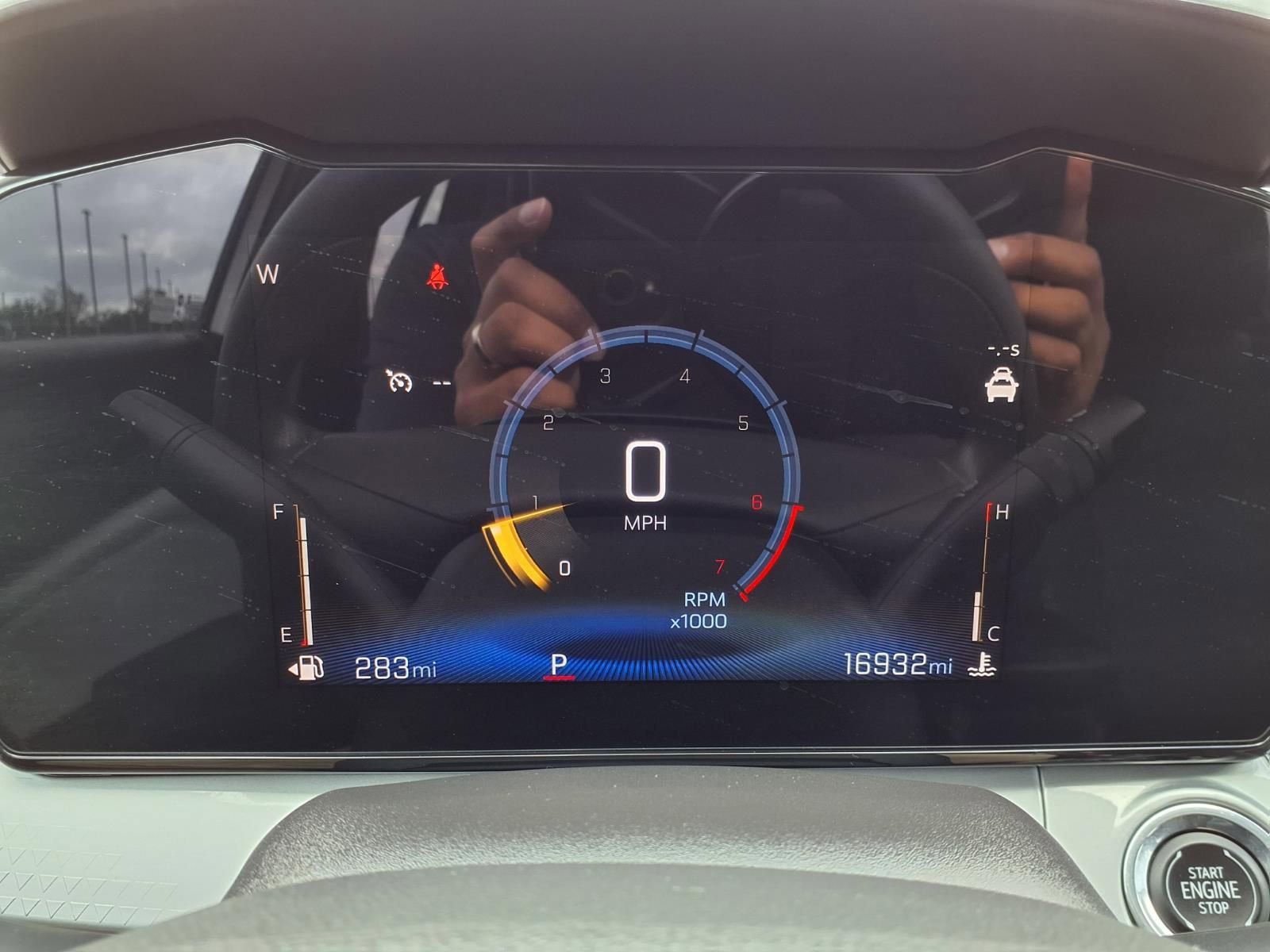 Used 2025 Chevrolet Trax LT FWD image 14