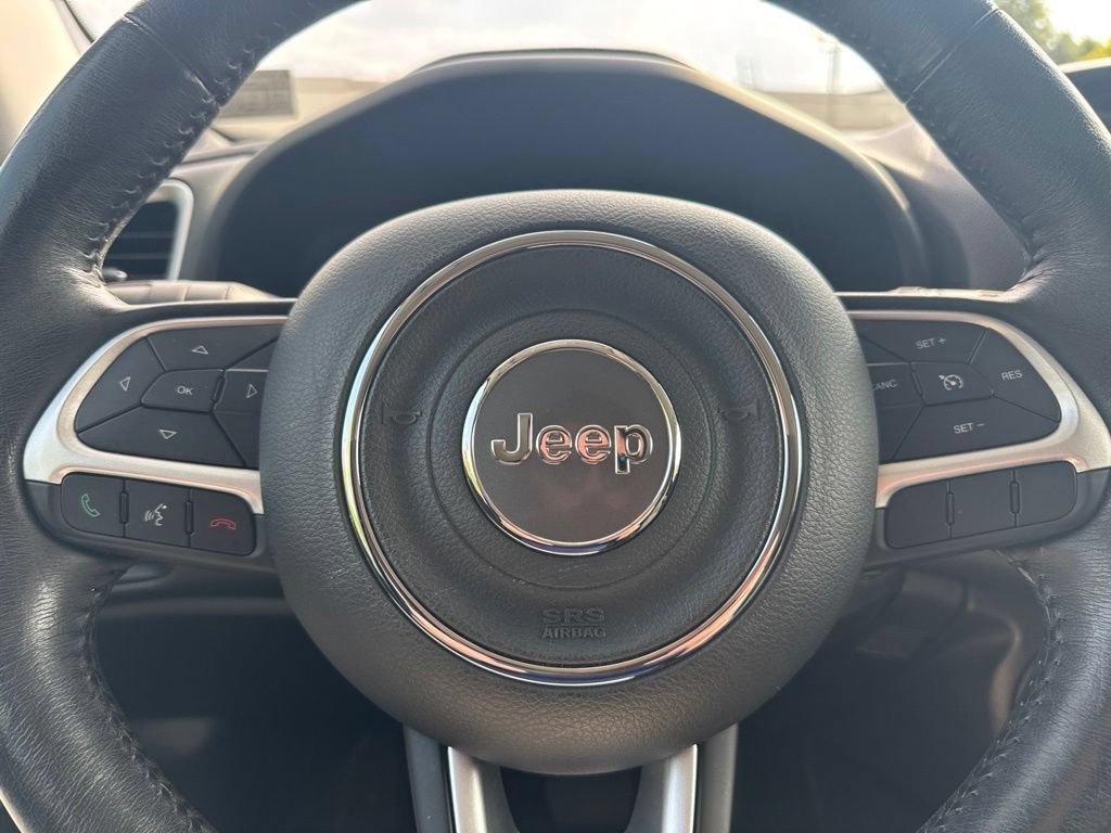 Used 2020 Jeep Renegade Latitude w/ Cold Weather Group AWD/4WD image 13