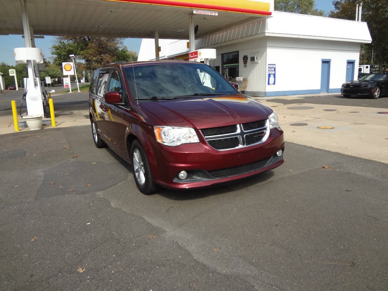 Used 2020 Dodge Grand Caravan SXT FWD image 6