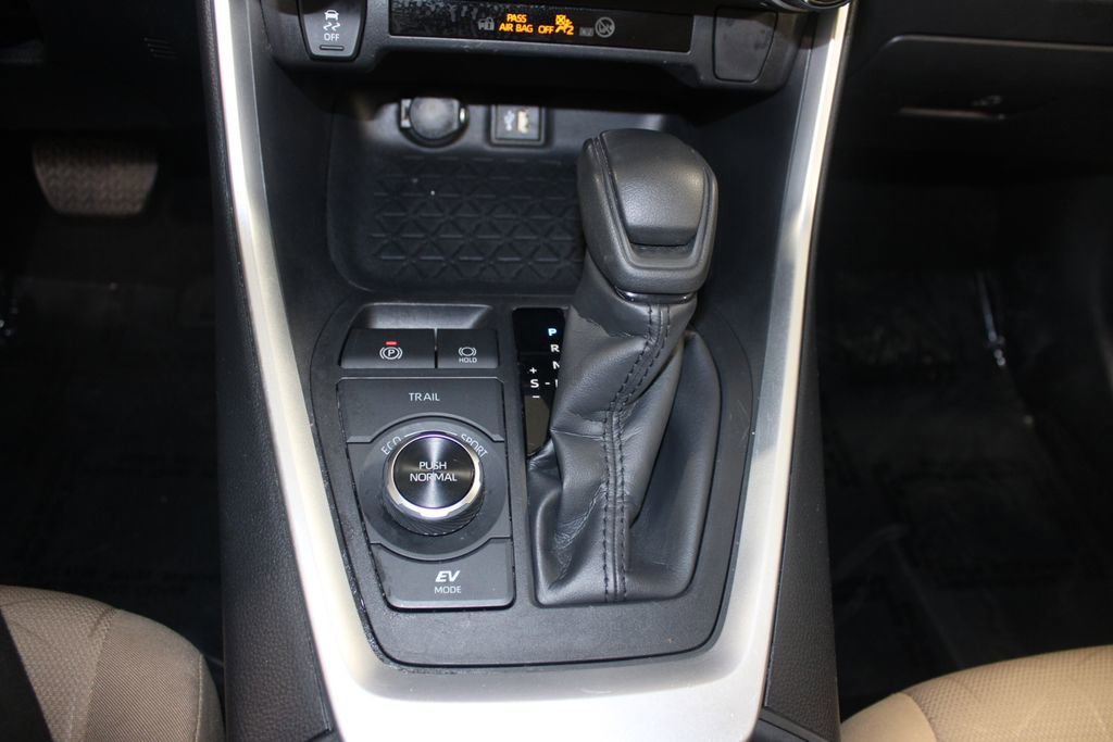 Used 2023 Toyota RAV4 XLE w/ Convenience Package image 42