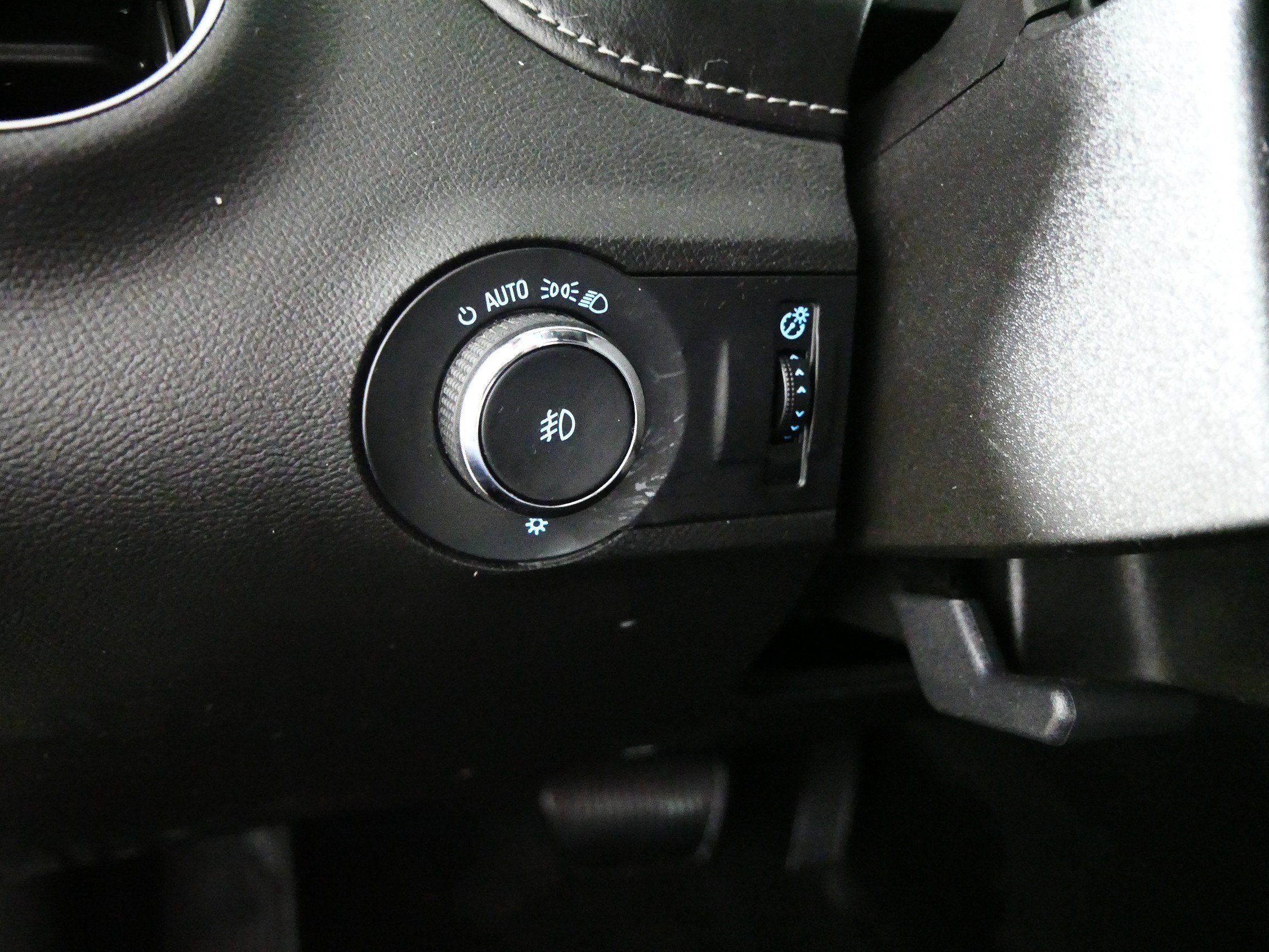 Used 2012 Chevrolet Camaro LT RWD image 26