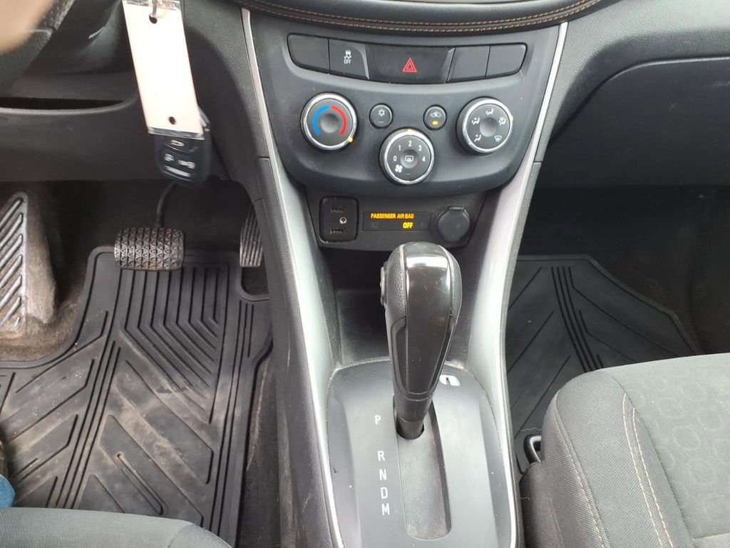 Used 2019 Chevrolet Trax LS w/ Tint and Cruise Package image 23