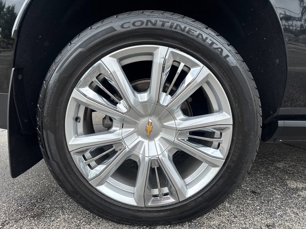 Used 2023 Chevrolet Suburban High Country w/ LPO, Illumination Package AWD/4WD image 10