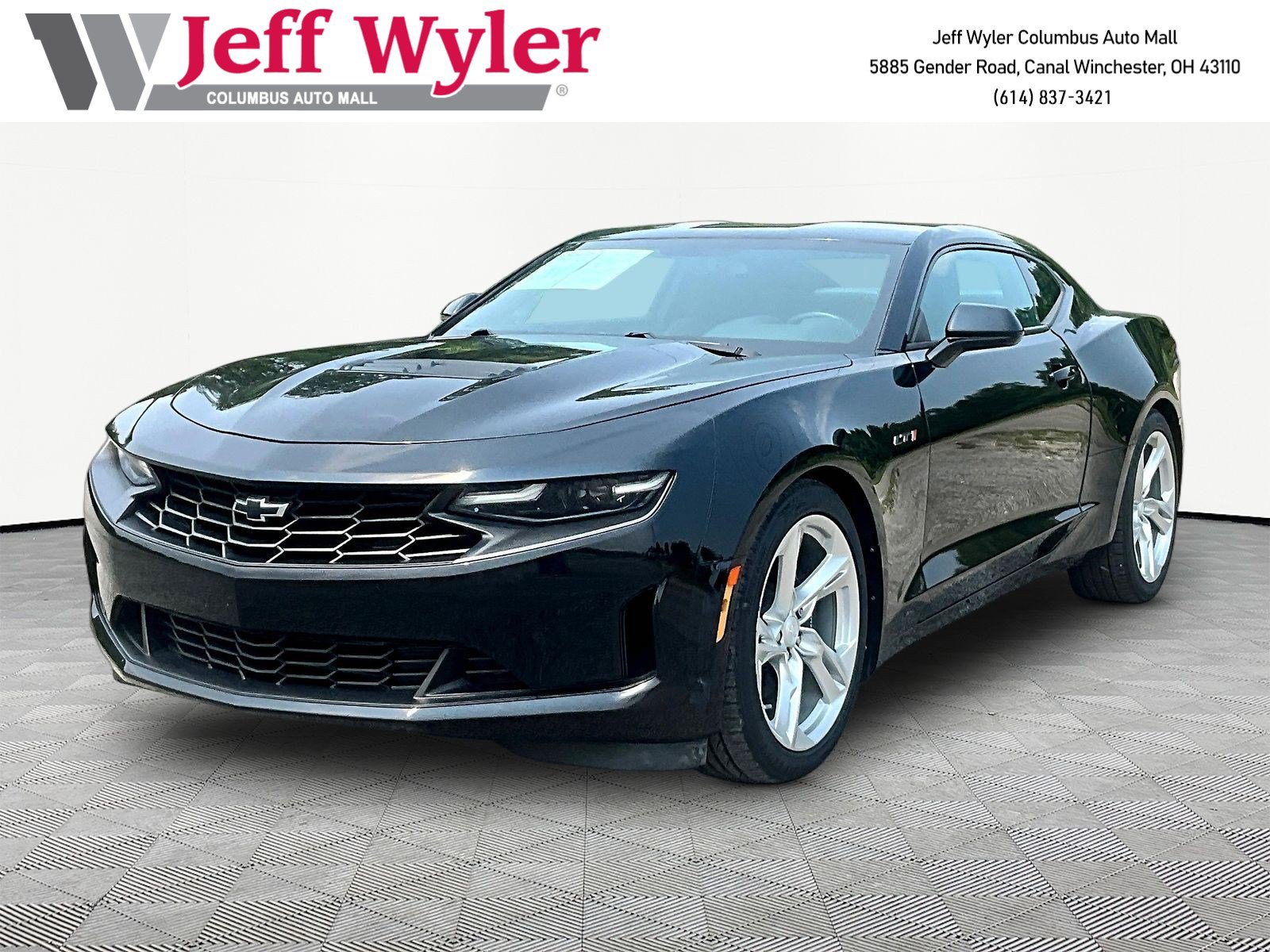 Used 2021 Chevrolet Camaro LT RWD image 1
