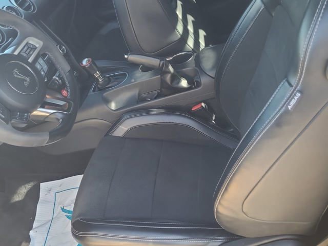 Used 2016 Ford Mustang Shelby GT350 w/ Technology Package image 7