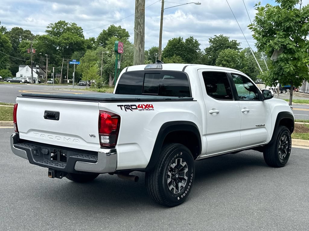 Used 2019 Toyota Tacoma TRD Off-Road AWD/4WD image 4