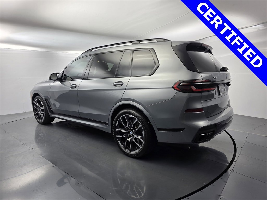 Used 2025 BMW X7 M60i image 6