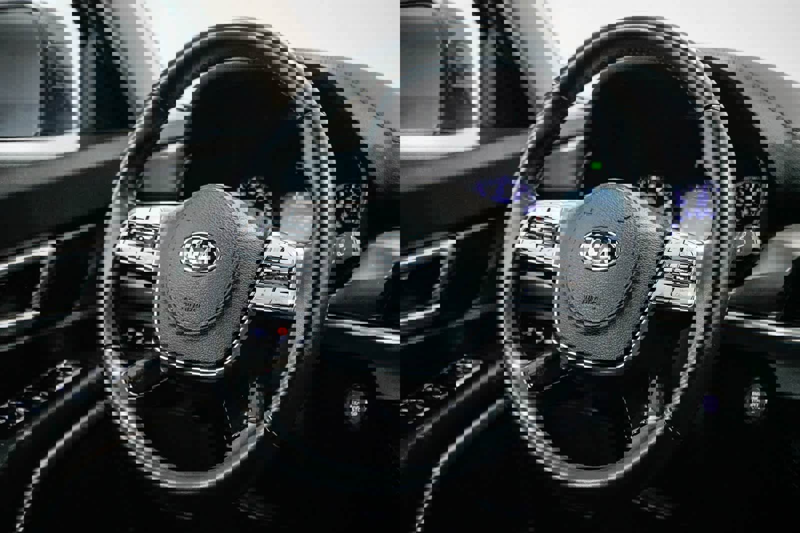 Used 2021 Kia Telluride LX image 14