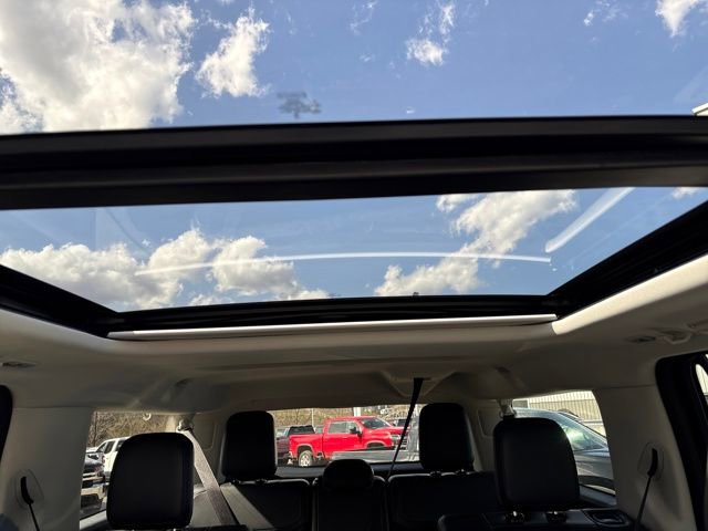 Used 2025 Ford Expedition Max Platinum image 16