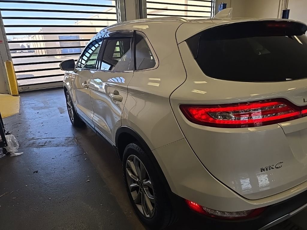 Used 2017 Lincoln MKC Select w/ Select Plus Package FWD image 3