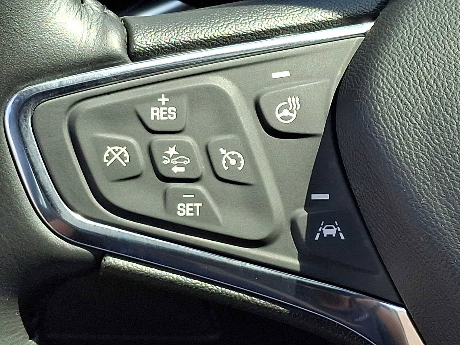 Used 2021 Chevrolet Malibu Premier image 23