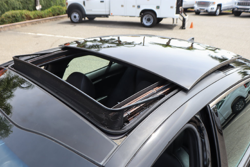 Used 2023 Kia Stinger GT-Line w/ Sun & Sound Package RWD image 26