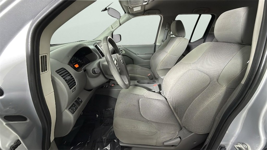 Used 2020 Nissan Frontier SV image 17