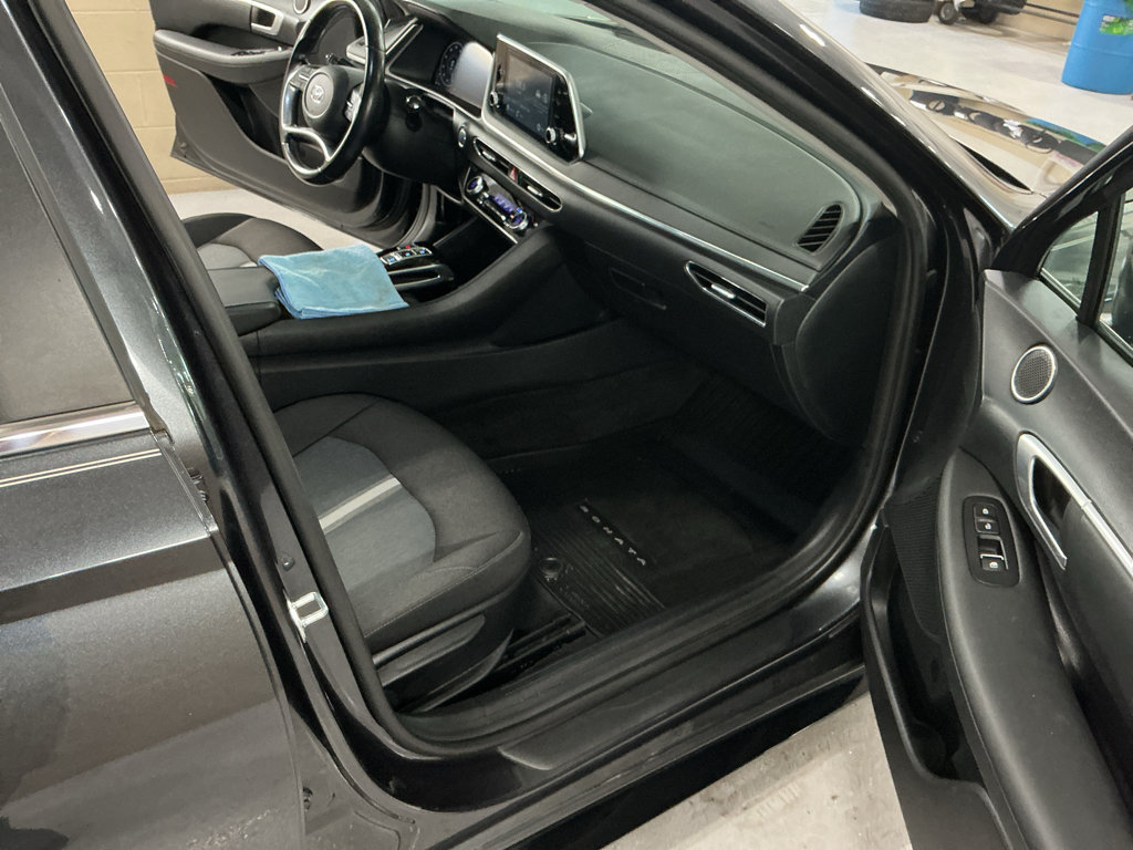Certified 2021 Hyundai Sonata SEL w/ Convenience Package FWD image 16