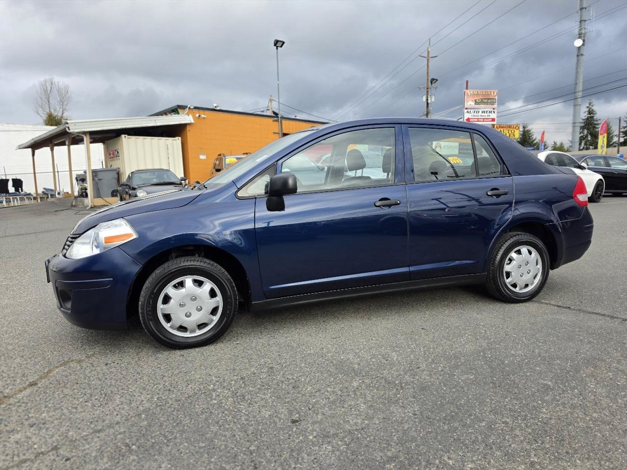 Used 2011 Nissan Versa Sedan FWD image 11