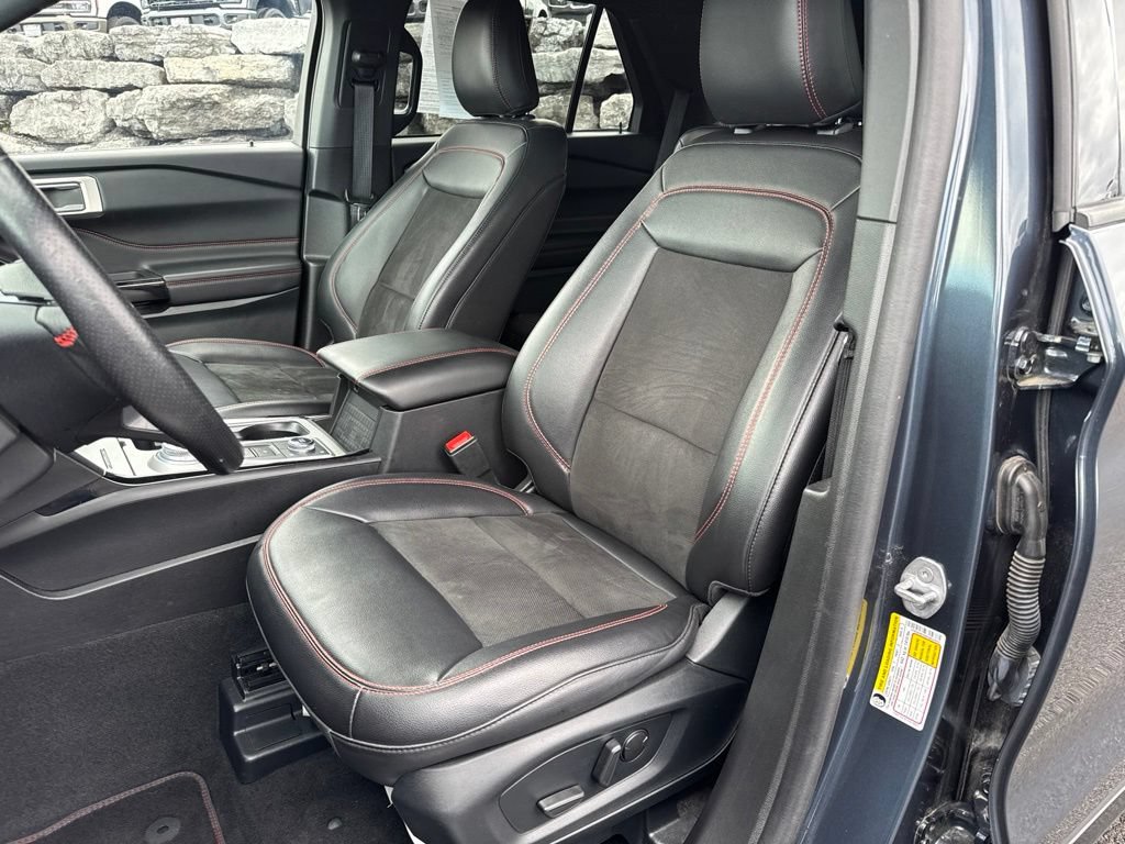 Used 2023 Ford Explorer ST-Line AWD/4WD image 11