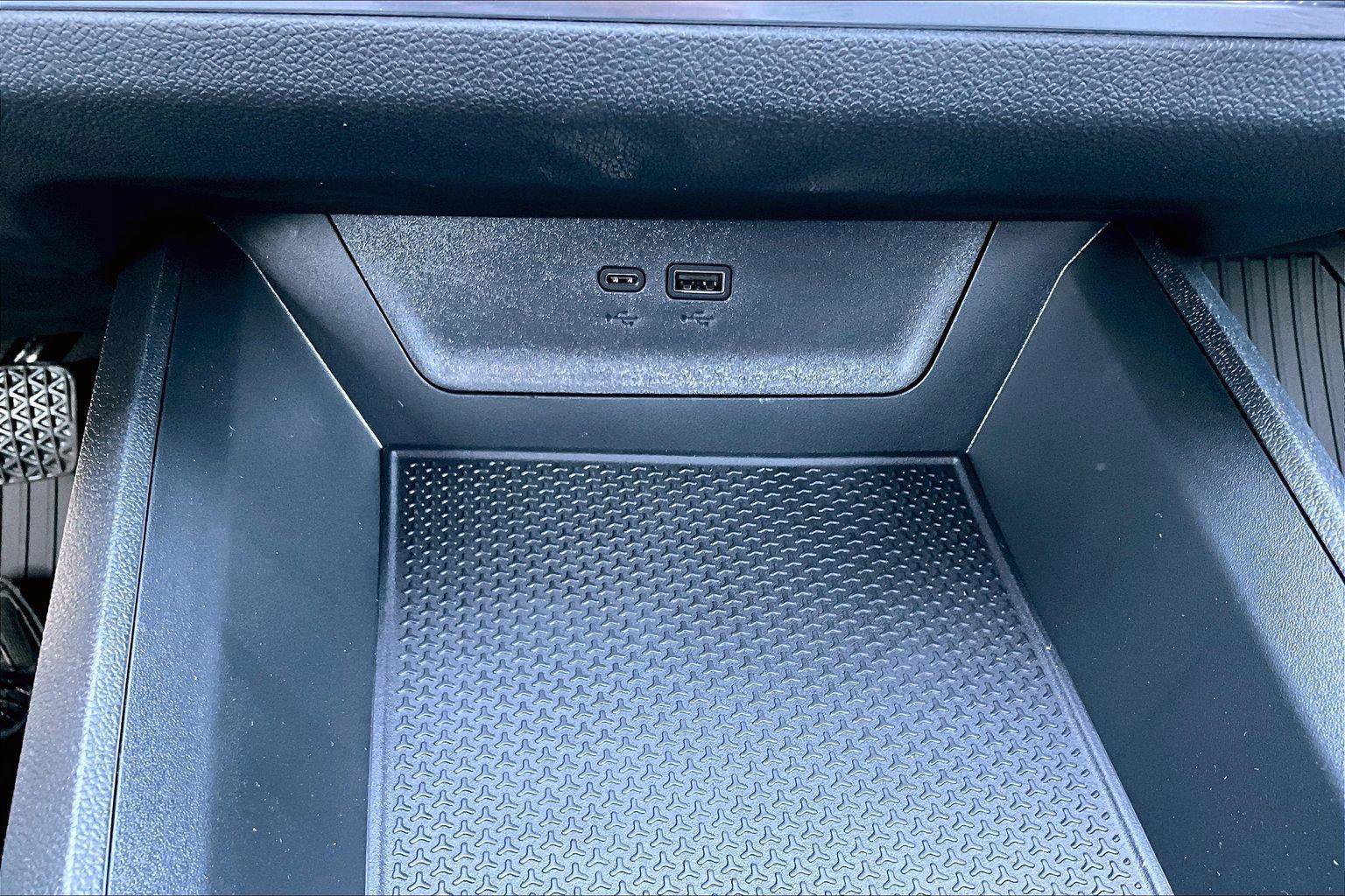 New 2026 Chevrolet Equinox LT AWD/4WD image 18