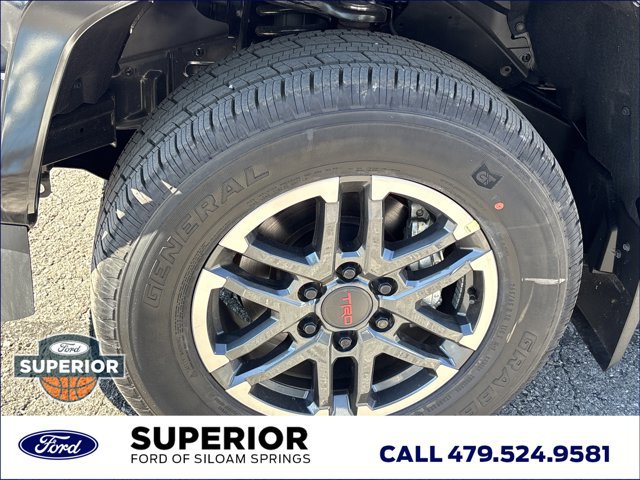 Used 2025 Toyota Tacoma TRD Sport AWD/4WD image 11