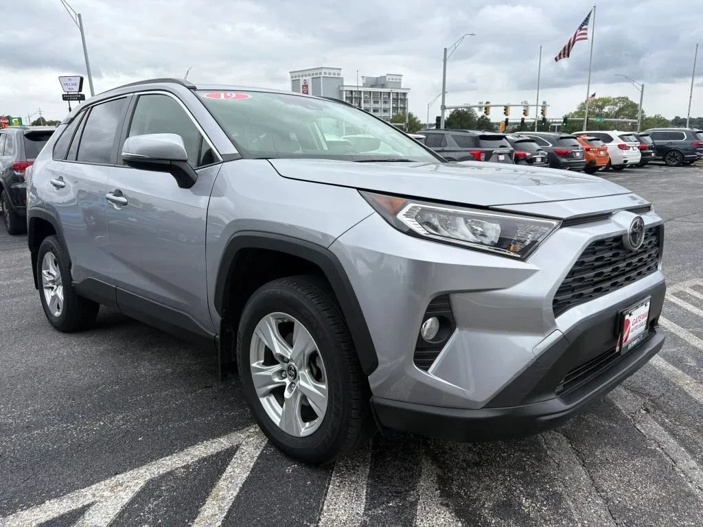 Used 2019 Toyota RAV4 XLE w/ Convenience Package AWD/4WD image 7