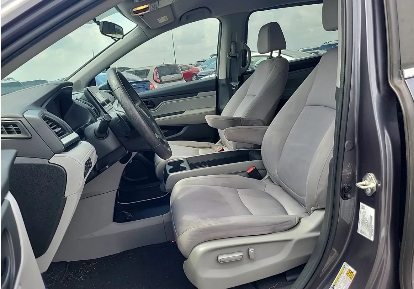 Used 2019 Honda Odyssey LX image 8