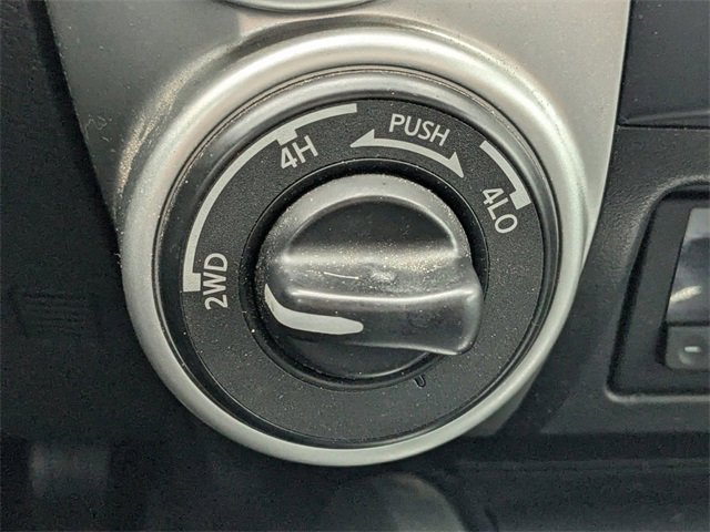 Used 2017 Nissan Titan PRO-4X image 32