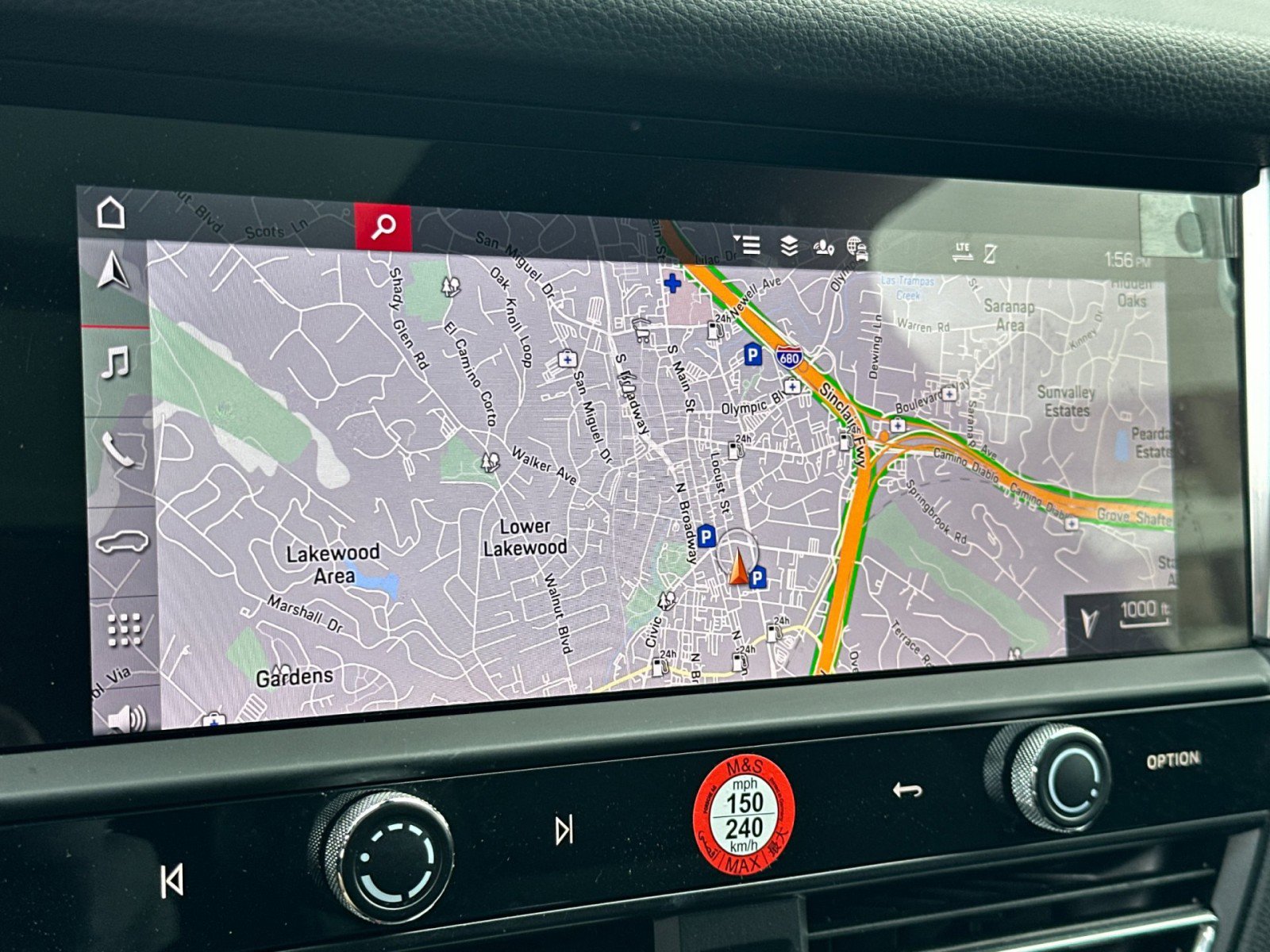 Certified 2025 Porsche Macan image 19