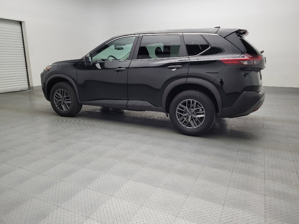 Used 2023 Nissan Rogue S image 3