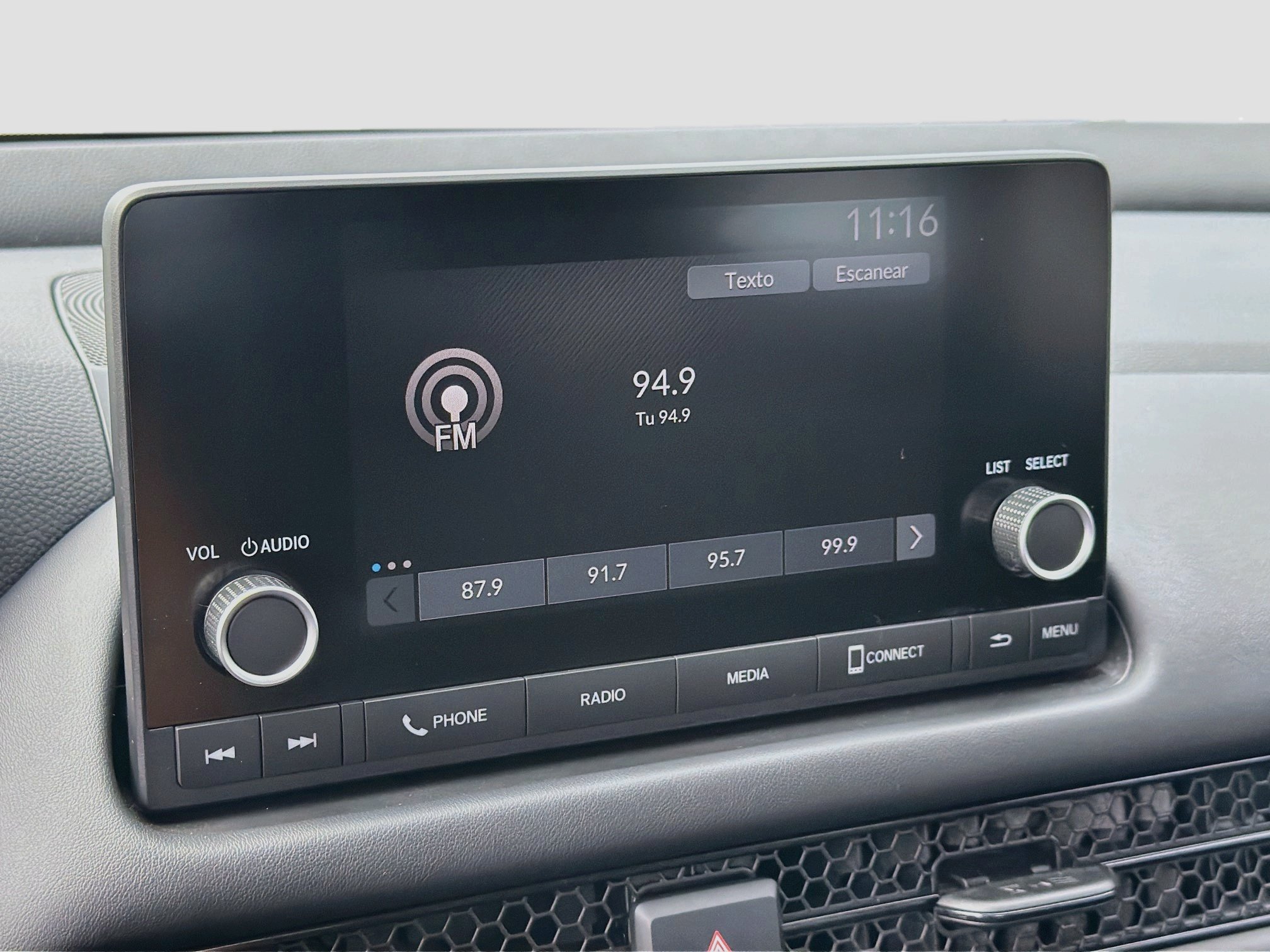 Used 2025 Honda HR-V LX image 12