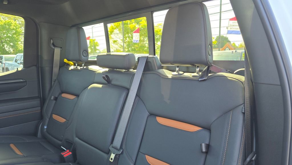 Used 2024 GMC Sierra 1500 AT4 w/ Technology Package AWD/4WD image 58