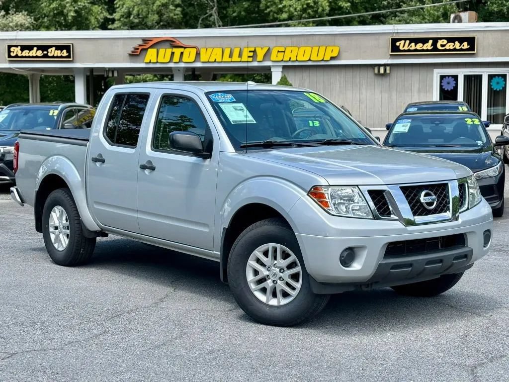 Used 2018 Nissan Frontier SV AWD/4WD image 1