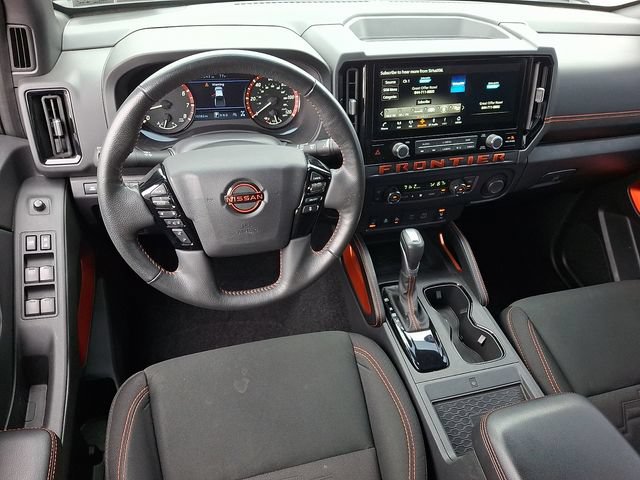 Used 2025 Nissan Frontier PRO-4X w/ Pro Convenience Package AWD/4WD image 2
