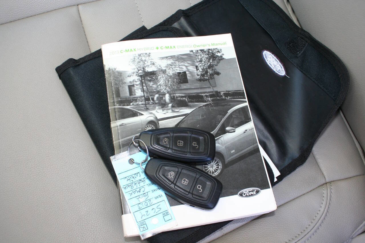 Used 2013 Ford C-MAX SEL FWD image 16