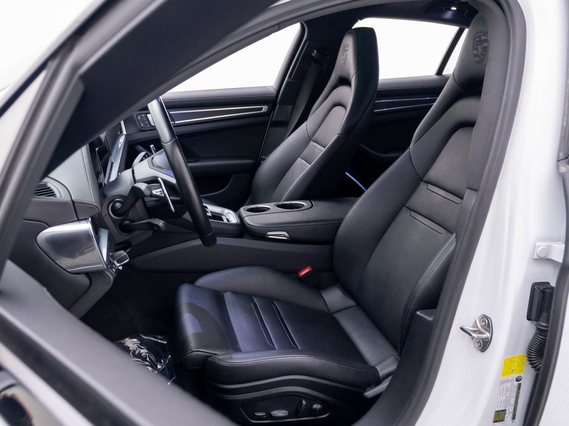 Certified 2023 Porsche Panamera Platinum Edition RWD image 5