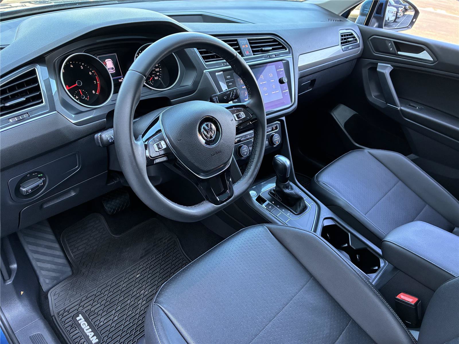Used 2020 Volkswagen Tiguan SE FWD image 27